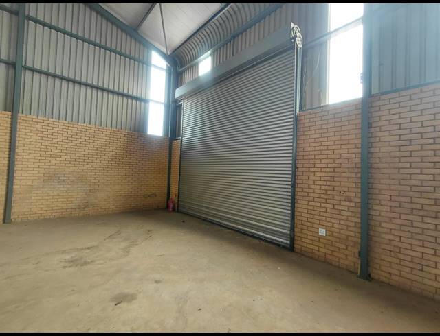 272M² WAREHOUSE TO LET IN CLAYVILLE